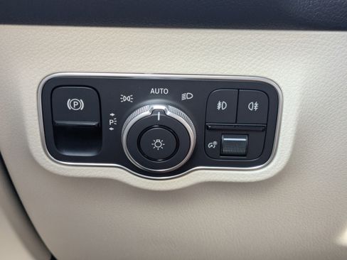 New 2026 Mercedes-Benz GLB 250 4MATIC image 28