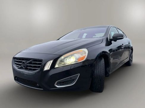 Used 2013 Volvo S60 T5 image 3