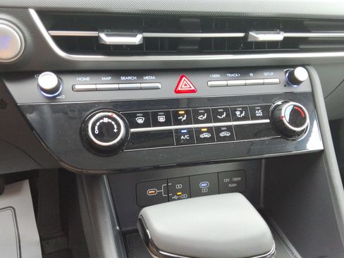 Used 2026 Hyundai Sonata SE FWD image 17