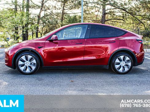 Used 2024 Tesla Model Y Long Range image 6