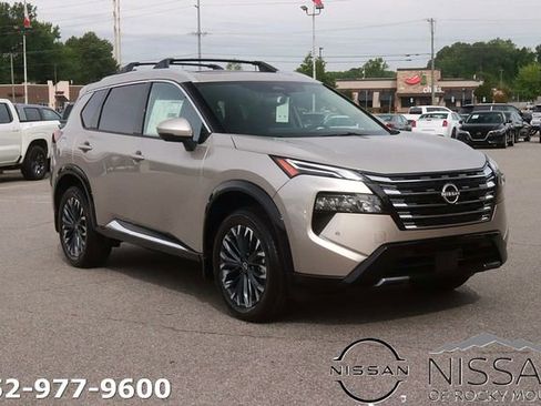 New 2026 Nissan Rogue Platinum AWD/4WD image 1