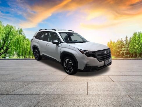 Certified 2025 Subaru Forester Limited w/ Popular Package AWD/4WD image 2