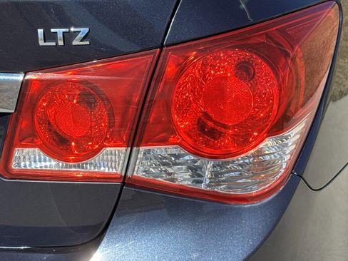 Used 2015 Chevrolet Cruze LTZ w/ Sun, Sound and Sport Package image 11