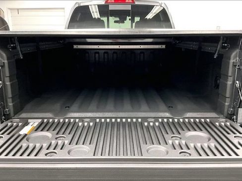 New 2026 Nissan Frontier PRO-4X w/ Pro-4x Convenience Package AWD/4WD image 17