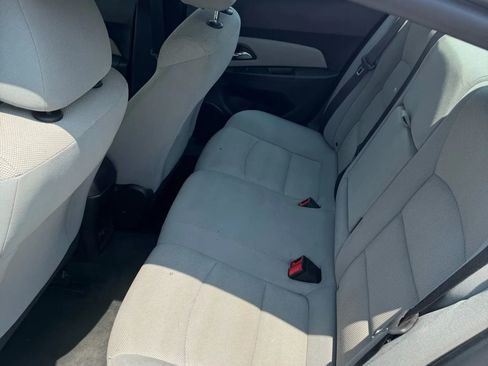 Used 2014 Chevrolet Cruze LT image 14