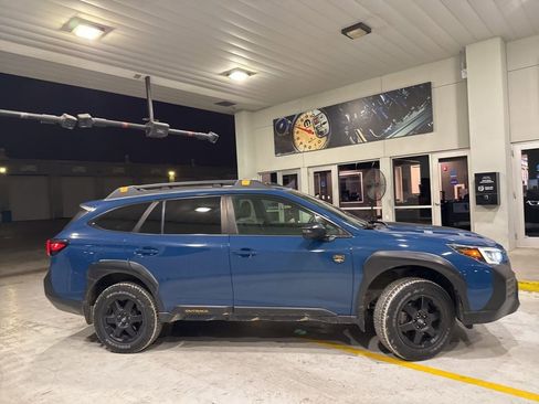 Used 2022 Subaru Outback Wilderness w/ Wilderness Package image 37