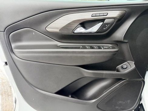 Certified 2024 GMC Terrain SLT w/ LPO, Floor Liner Package image 20