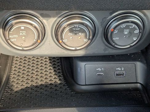 Used 2025 Nissan Z Sport w/ Floor Mat Package RWD image 20