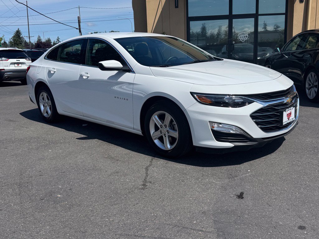 Used 2023 Chevrolet Malibu LS w/ Driver Confidence Package FWD image 1