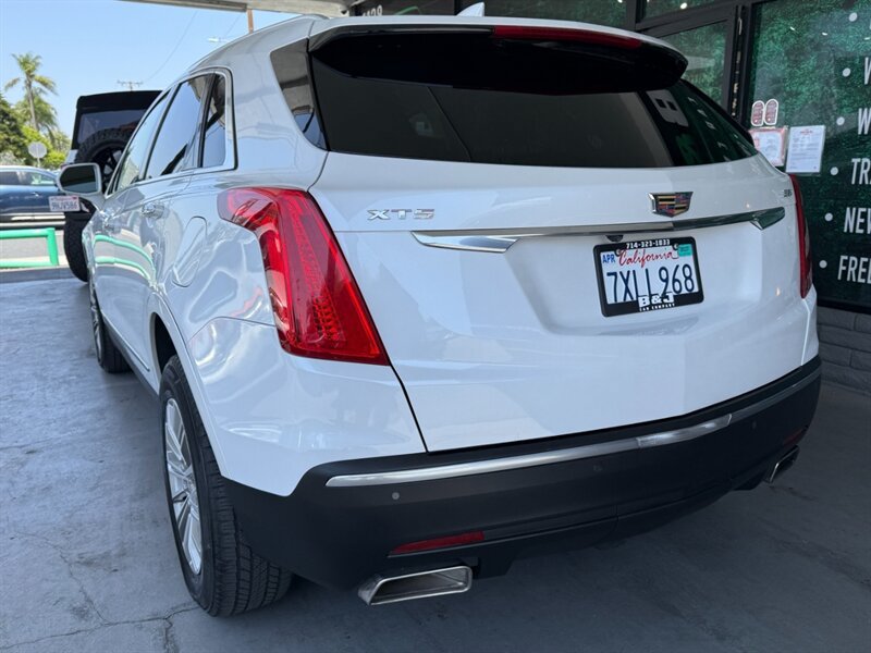 Used 2017 Cadillac XT5 Luxury w/ Driver Awareness Package FWD image 6