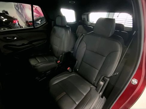 Used 2023 Chevrolet Traverse RS image 27