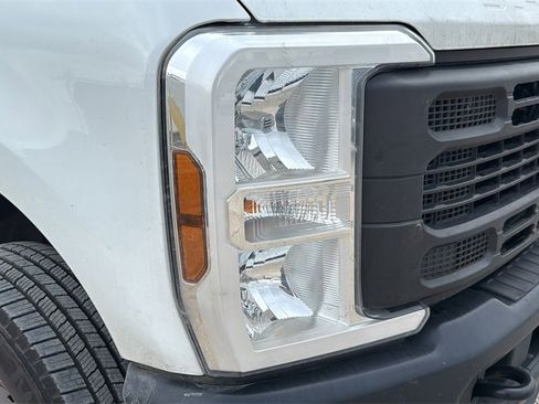 Used 2024 Ford F250 XL image 8