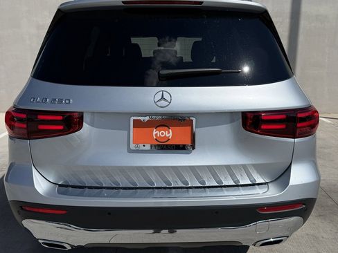 Used 2024 Mercedes-Benz GLB 250 image 4