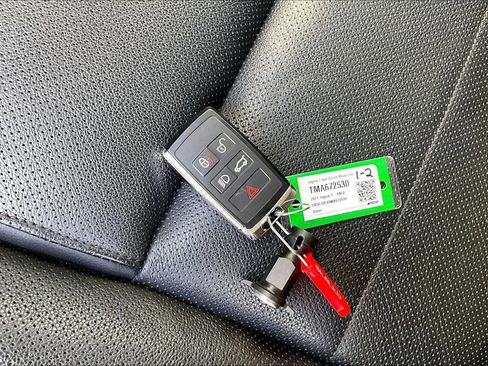 Used 2021 Jaguar F-PACE S image 11