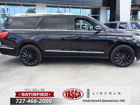 Used 2020 Lincoln Navigator L Reserve w/ Equipment Group 208A Reserve AWD/4WD image 8