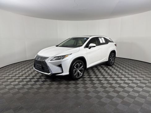 Used 2019 Lexus RX 450h AWD w/ Navigation Package image 4