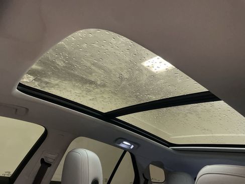 Used 2024 Honda Prologue Touring image 3