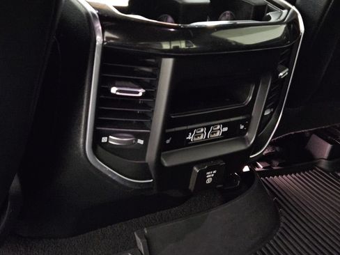 Used 2019 RAM 1500 Laramie RWD image 27