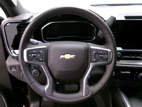 Used 2024 Chevrolet Silverado 2500 LTZ w/ LTZ Convenience Package AWD/4WD image 6