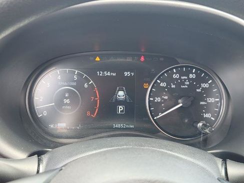 Certified 2024 Nissan Kicks SV FWD image 12