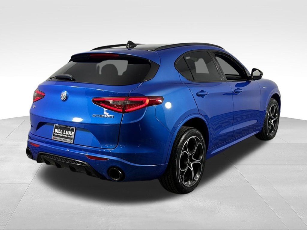 Used 2023 Alfa Romeo Stelvio Veloce AWD/4WD image 6
