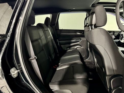 Used 2020 Jeep Grand Cherokee Laredo image 31