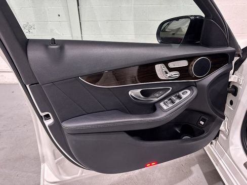 Used 2018 Mercedes-Benz C 300 4MATIC Sedan image 28