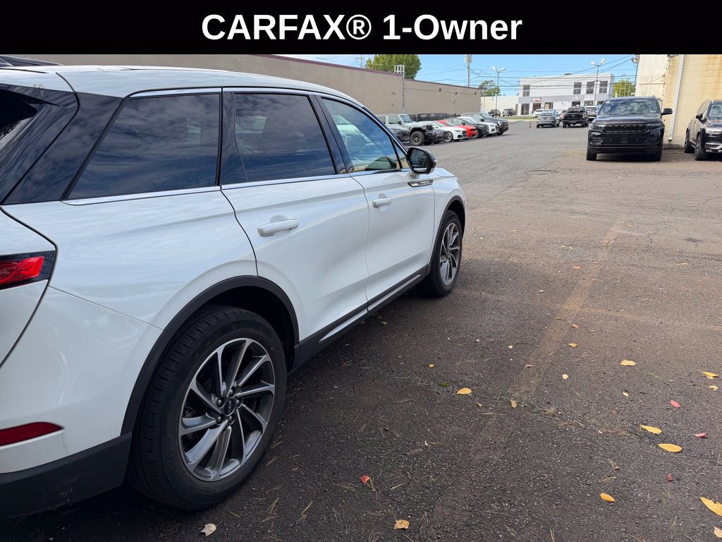 Used 2023 Lincoln Corsair AWD w/ Equipment Group 101A image 3