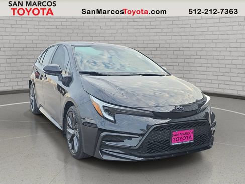 Used 2024 Toyota Corolla SE FWD image 3