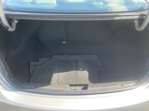 Used 2013 Hyundai Elantra GLS w/ Preferred Pkg FWD image 16