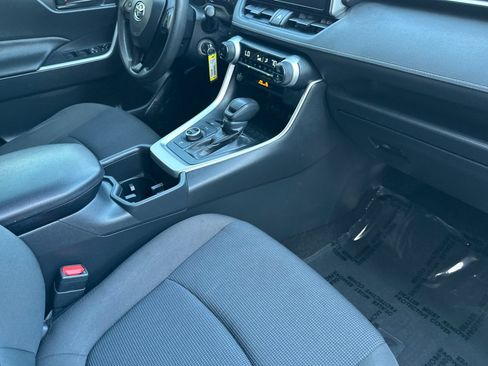 Certified 2025 Toyota RAV4 LE AWD/4WD image 16