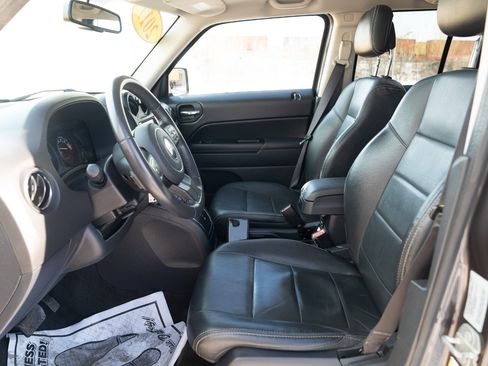 Used 2017 Jeep Patriot High Altitude image 21
