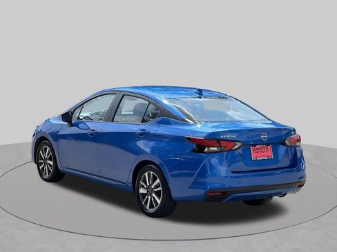 Used 2024 Nissan Versa SV FWD image 3
