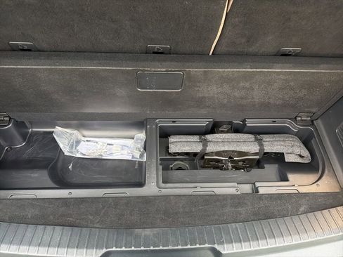 Used 2024 Ford Expedition Limited image 42