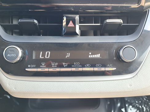 Certified 2024 Toyota Corolla LE w/ LE Convenience Package FWD image 17