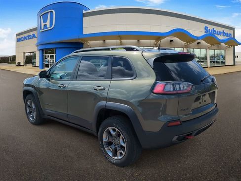 Used 2019 Jeep Cherokee Trailhawk w/ Cold Weather Group image 6