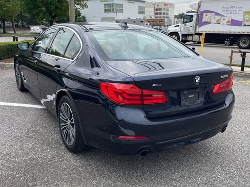 Used 2017 BMW 530i xDrive AWD/4WD image 2