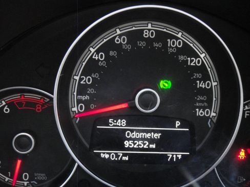 Used 2017 Volkswagen Beetle 1.8T FWD image 12