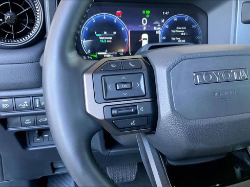 Used 2025 Toyota Land Cruiser w/ Premium Package image 24