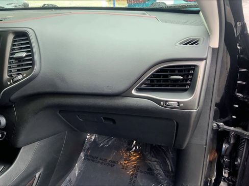 Used 2022 Jeep Cherokee Trailhawk w/ Trailer Tow Group image 21