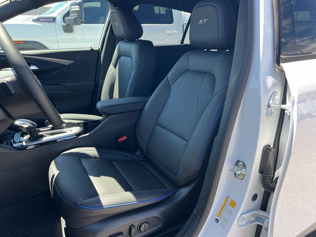 New 2026 Buick Envista Sport Touring w/ Convenience I Package FWD image 16
