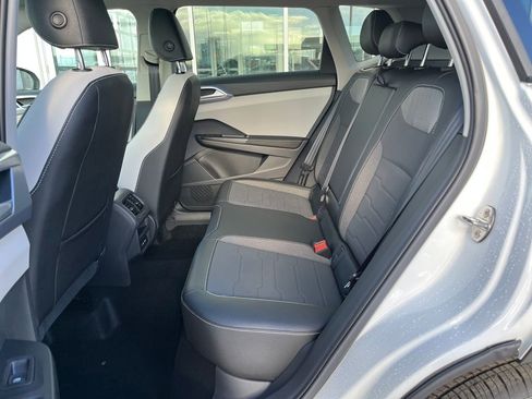 New 2026 Volkswagen Taos SE image 29