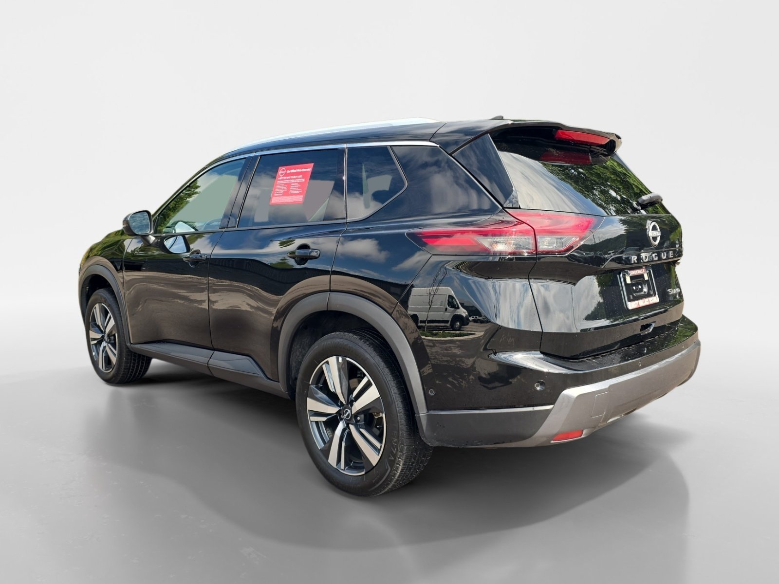 Certified 2026 Nissan Rogue SL AWD/4WD image 3