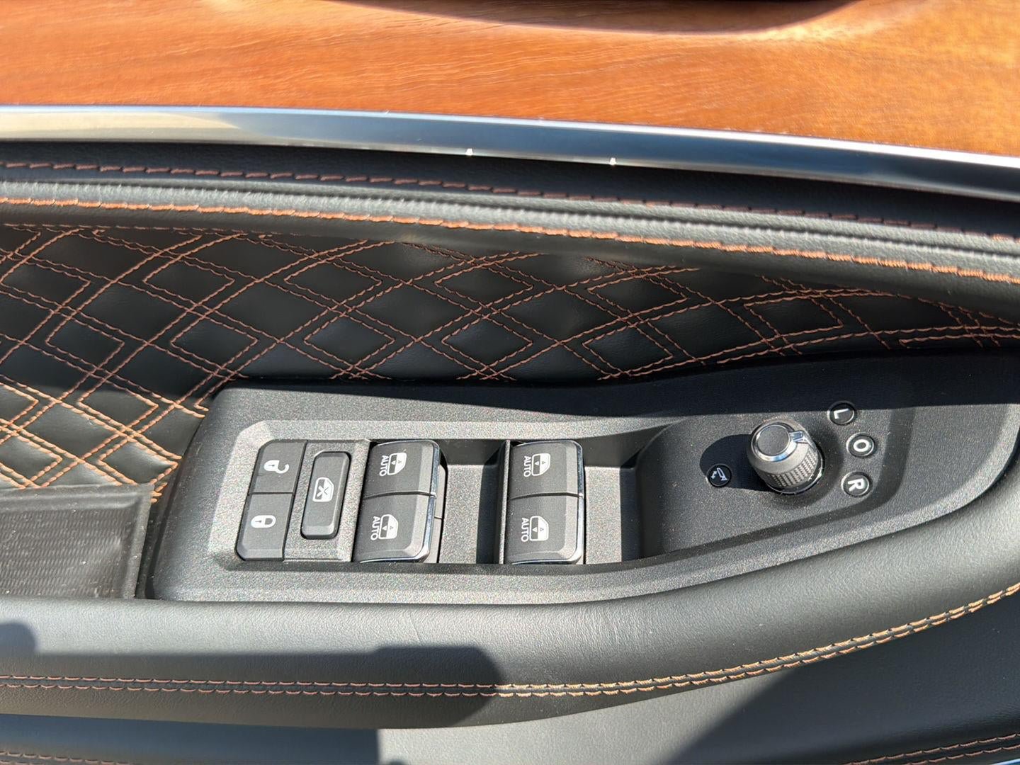New 2027 Jeep Grand Cherokee Summit AWD/4WD image 4