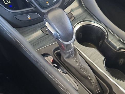Used 2020 Buick Envision Essence FWD image 16
