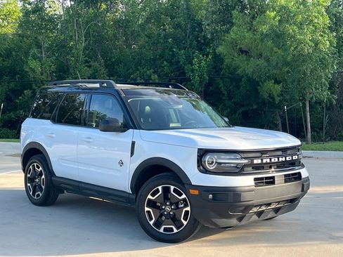 Used 2024 Ford Bronco Sport Outer Banks w/ Tech Package AWD/4WD image 1