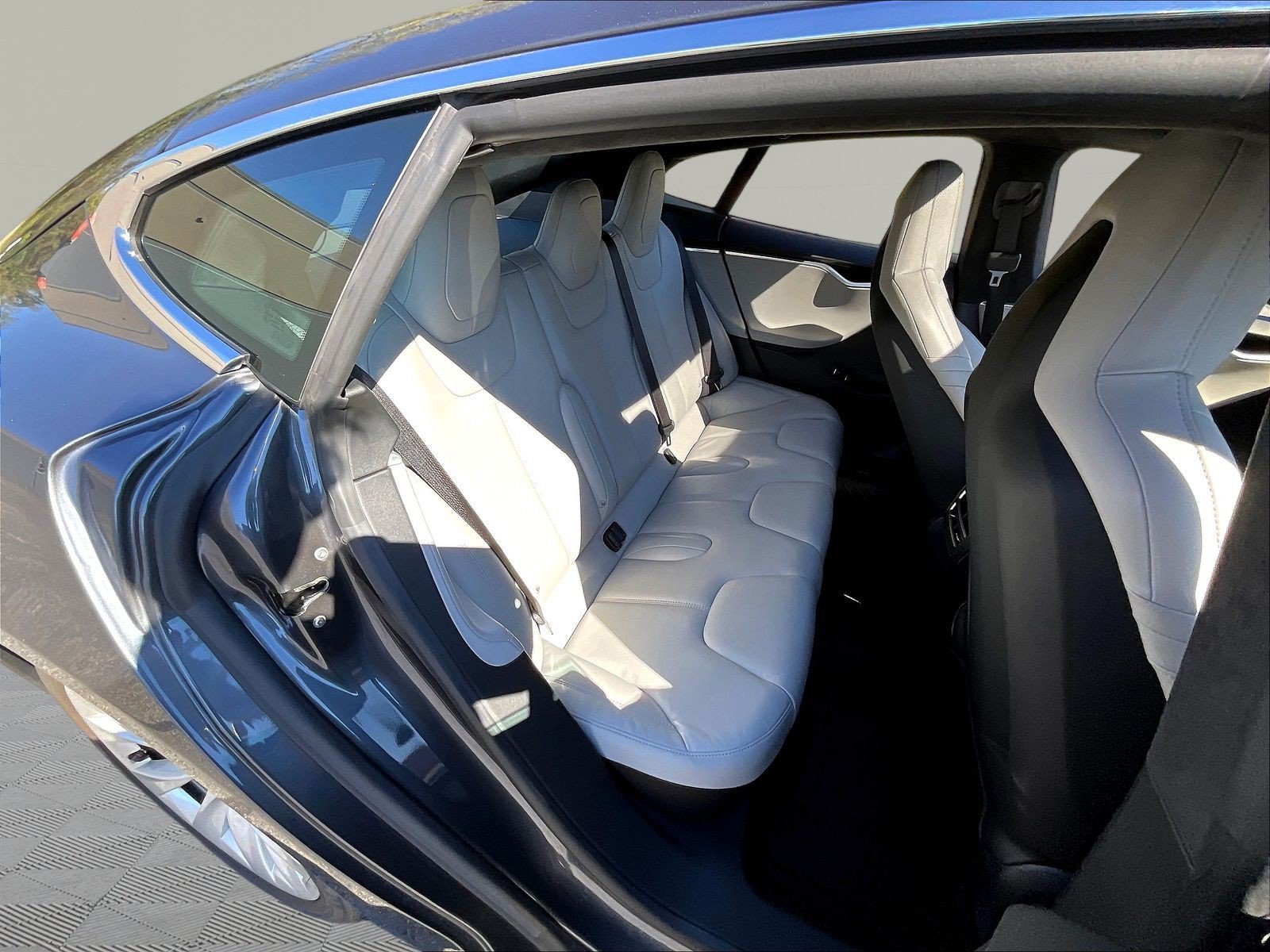 Used 2016 Tesla Model S 90D AWD/4WD image 24
