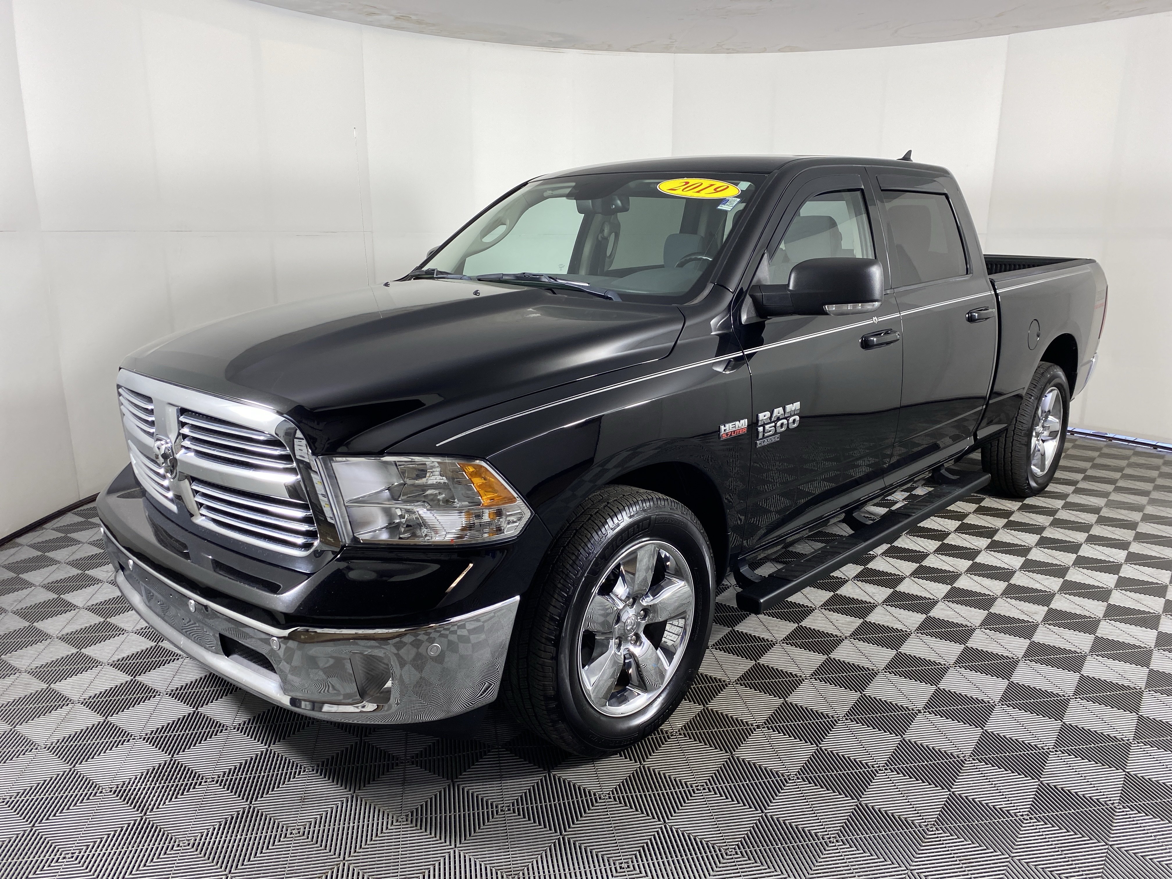 Used 2019 RAM 1500 Big Horn AWD/4WD image 36