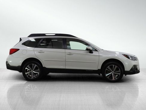 Used 2018 Subaru Outback 2.5i Limited image 6