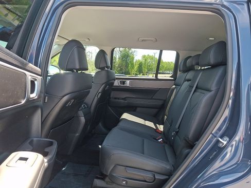 Used 2025 Hyundai Santa Fe SEL FWD image 10